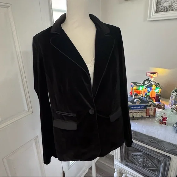 Fate Black Velvet Women's Blazer size large - Picture 6 of 13
